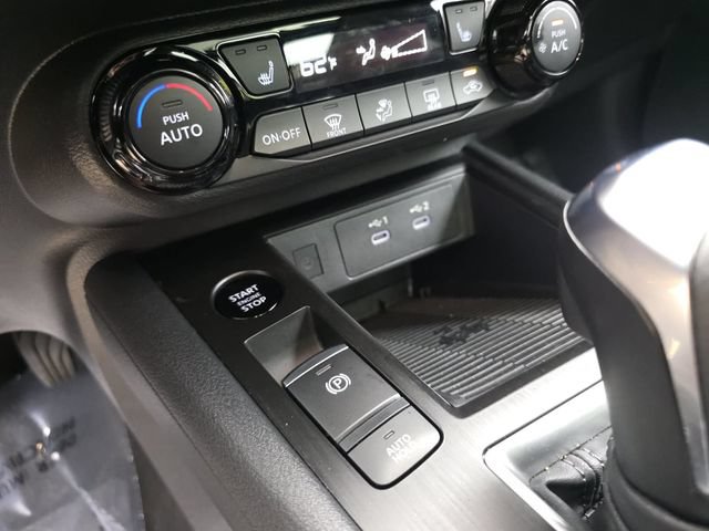 Used 2026 Nissan Kicks SV w/ SV Premium Package FWD image 34
