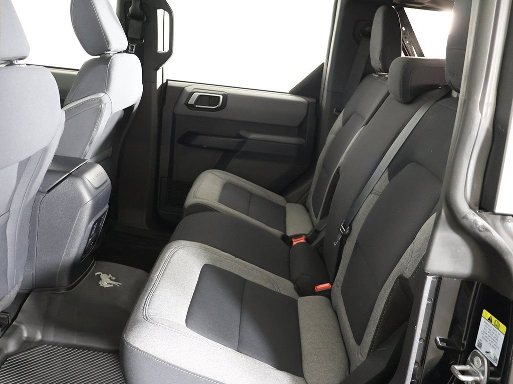 Used 2023 Ford Bronco 4-Door AWD/4WD image 28