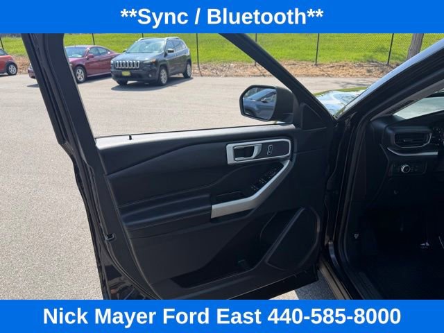 Used 2021 Ford Explorer XLT w/ Equipment Group 202A AWD/4WD image 17