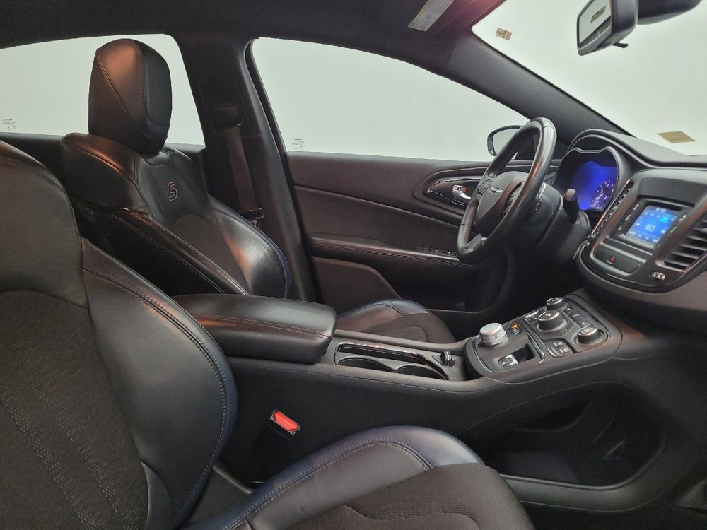 Used 2015 Chrysler 200 S image 21