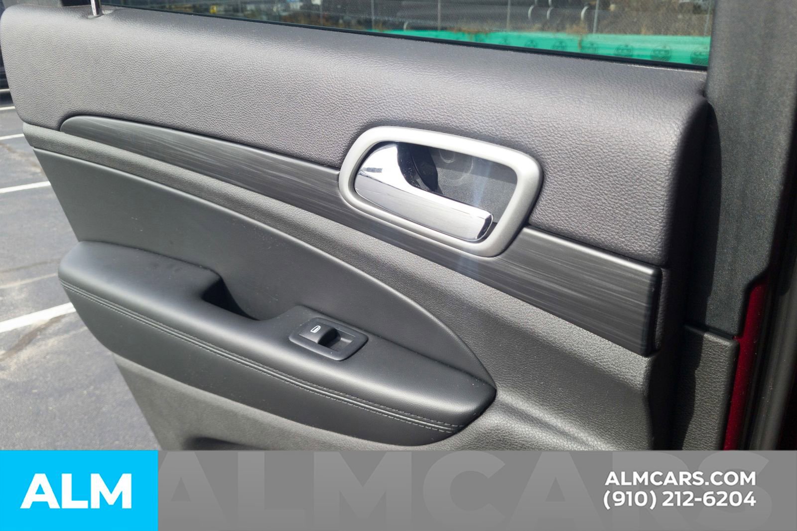 Used 2019 Jeep Grand Cherokee Altitude image 24