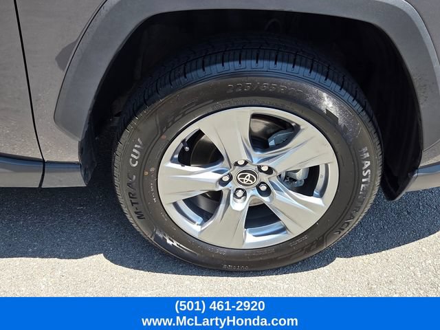 Used 2025 Toyota RAV4 XLE FWD image 18