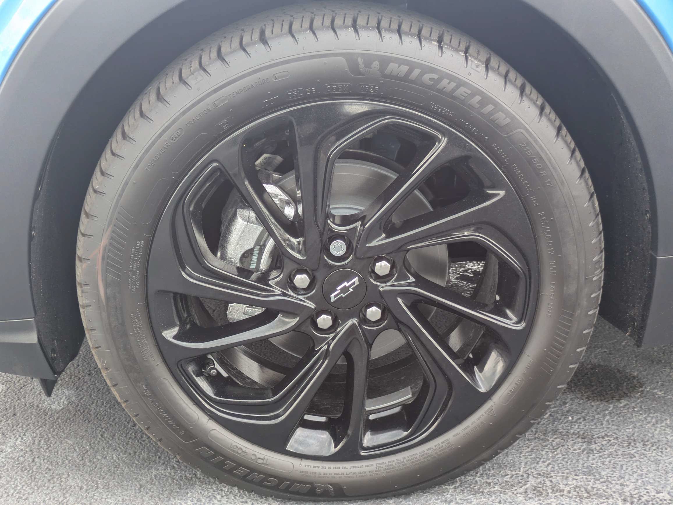 New 2027 Chevrolet Bolt RS w/ Technology Package FWD image 31