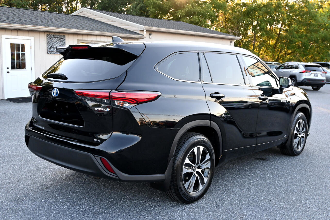 Used 2021 Toyota Highlander XLE image 11
