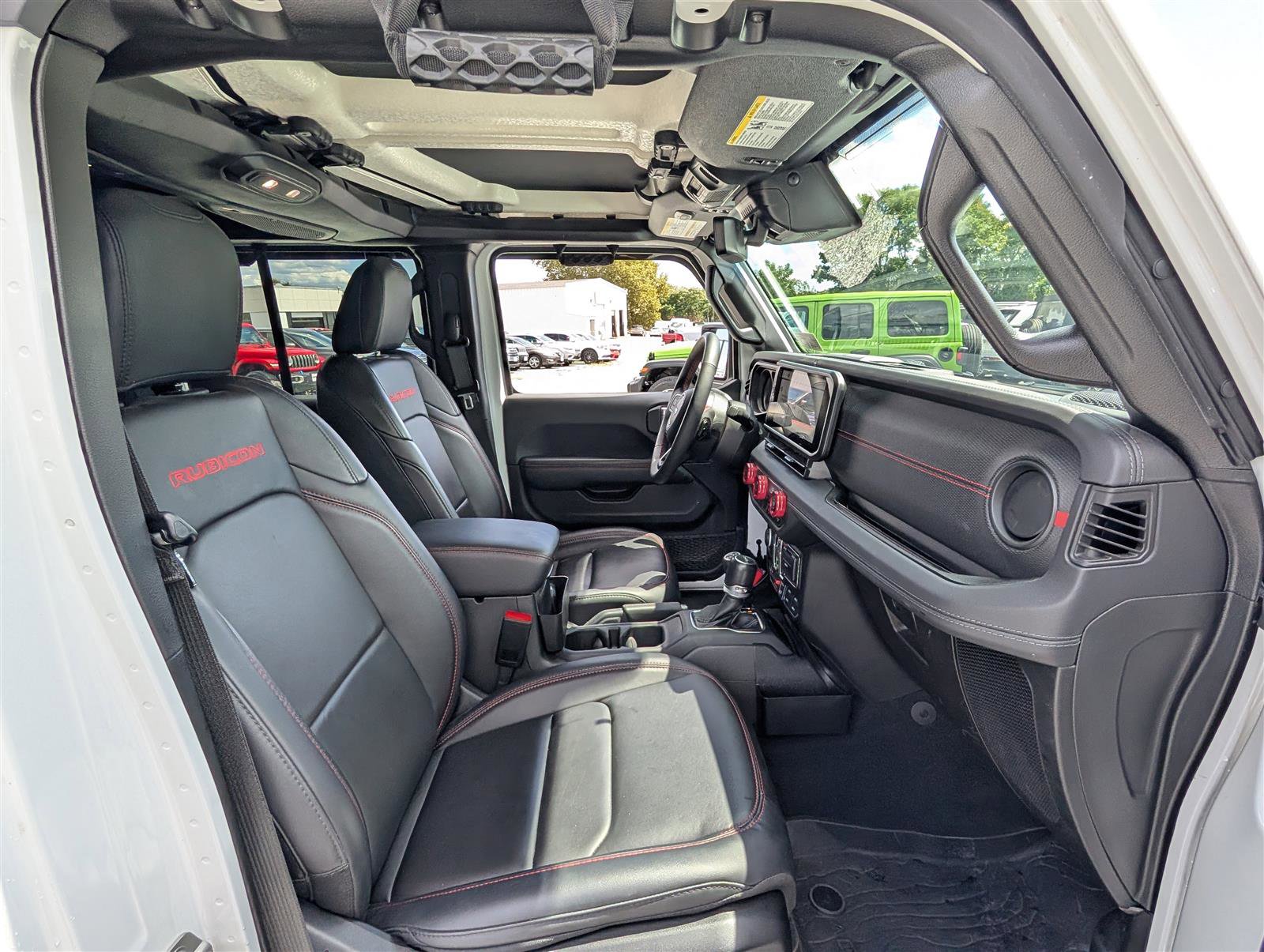 Used 2024 Jeep Gladiator Rubicon image 12