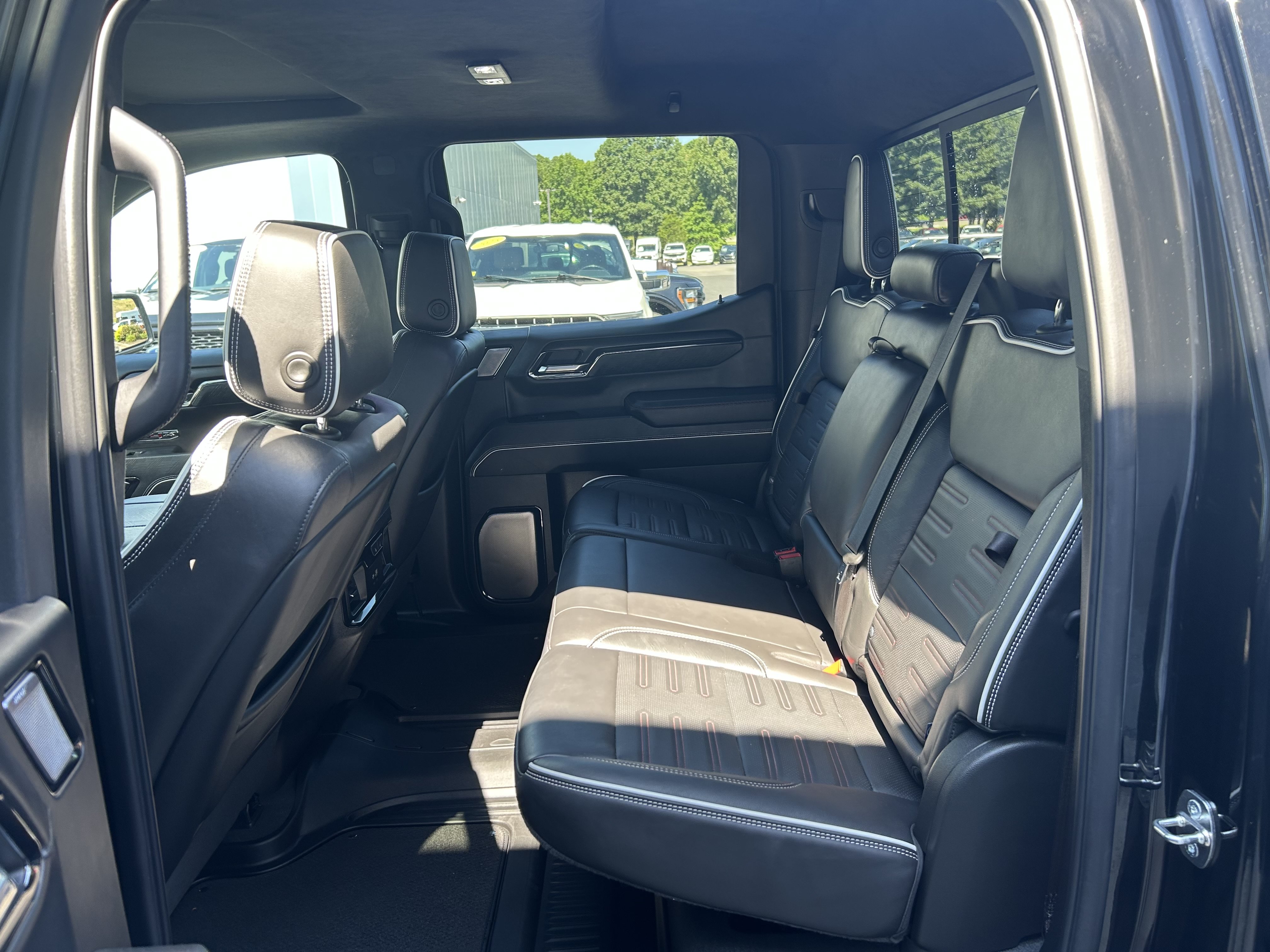 Used 2024 GMC Sierra 1500 AT4X AWD/4WD image 10
