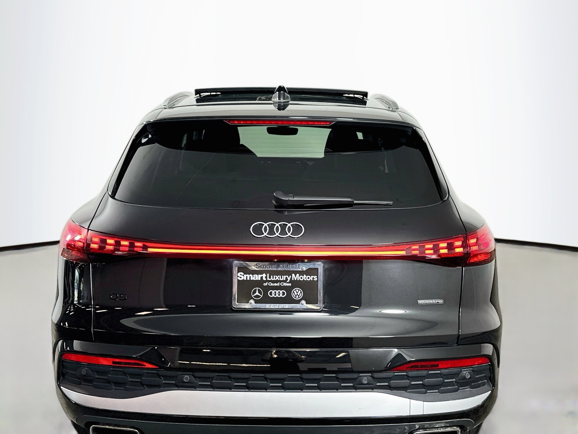 Used 2025 Audi Q5 Premium Plus w/ Premium Plus AWD/4WD image 6