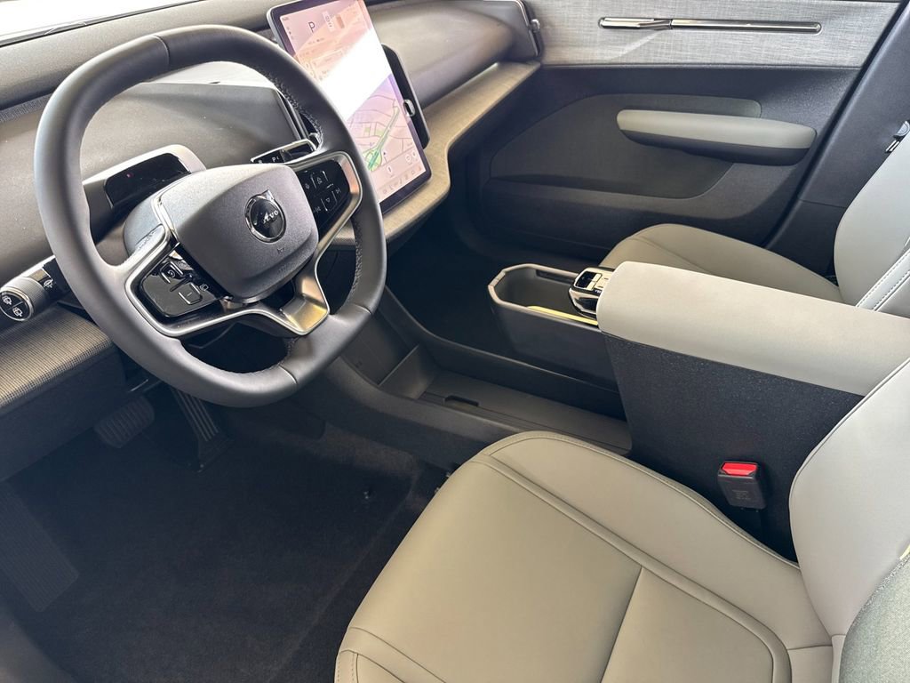 New 2026 Volvo EX30 Plus w/ Climate Package AWD/4WD image 9