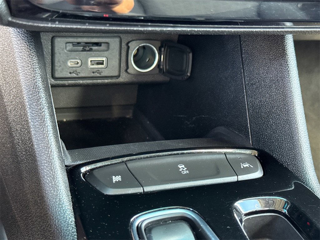 Used 2023 Chevrolet Bolt LT image 31