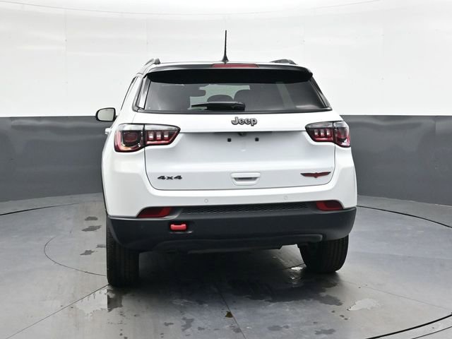 Used 2024 Jeep Compass Trailhawk image 5