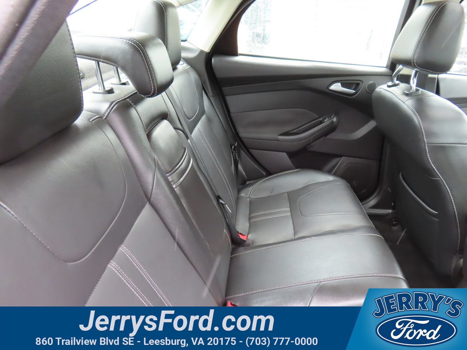 Used 2012 Ford Focus Titanium FWD image 36