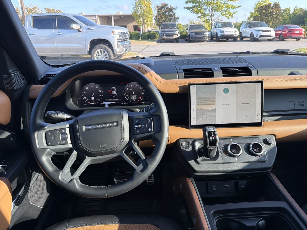 Used 2024 Land Rover Defender 110 X AWD/4WD image 4