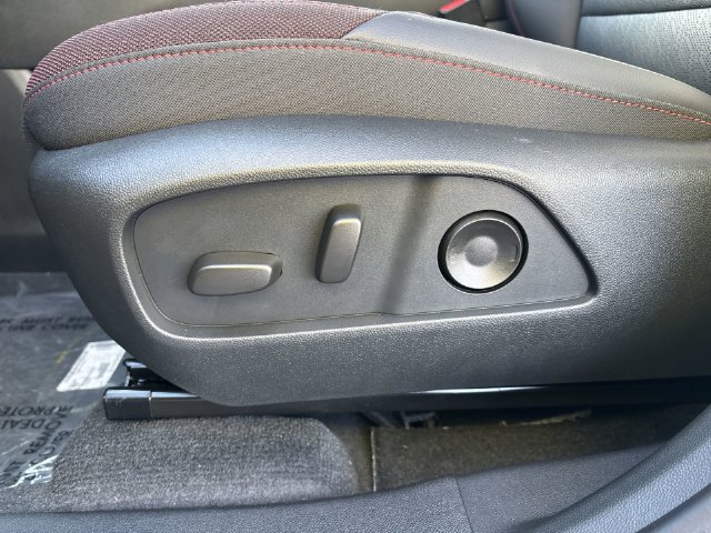New 2027 Chevrolet Equinox RS w/ Safety and Technology Package FWD image 21