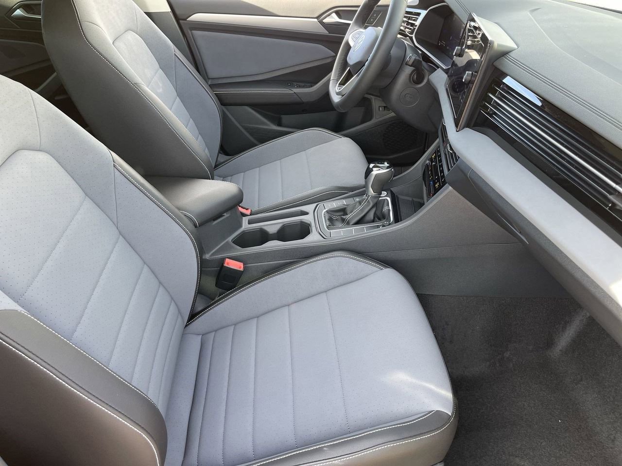 New 2026 Volkswagen Jetta SE image 8