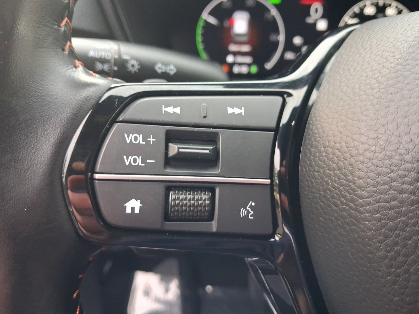 Used 2025 Honda CR-V Sport Touring image 14