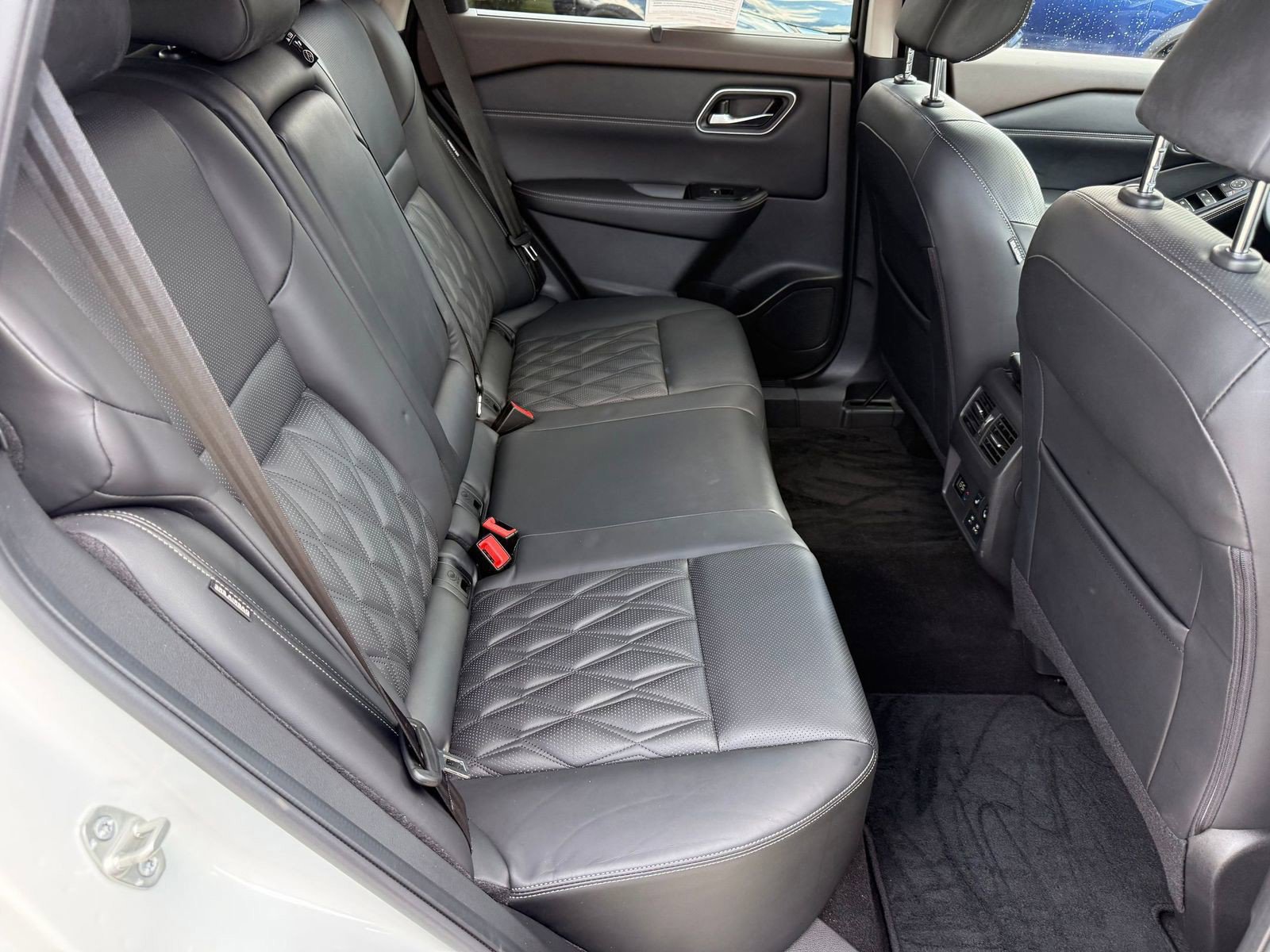 Certified 2021 Nissan Rogue Platinum AWD/4WD image 34