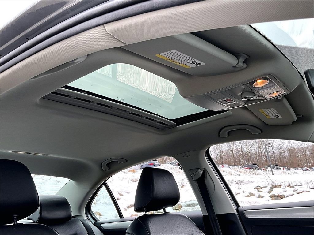 Used 2017 Volkswagen Jetta SE image 20