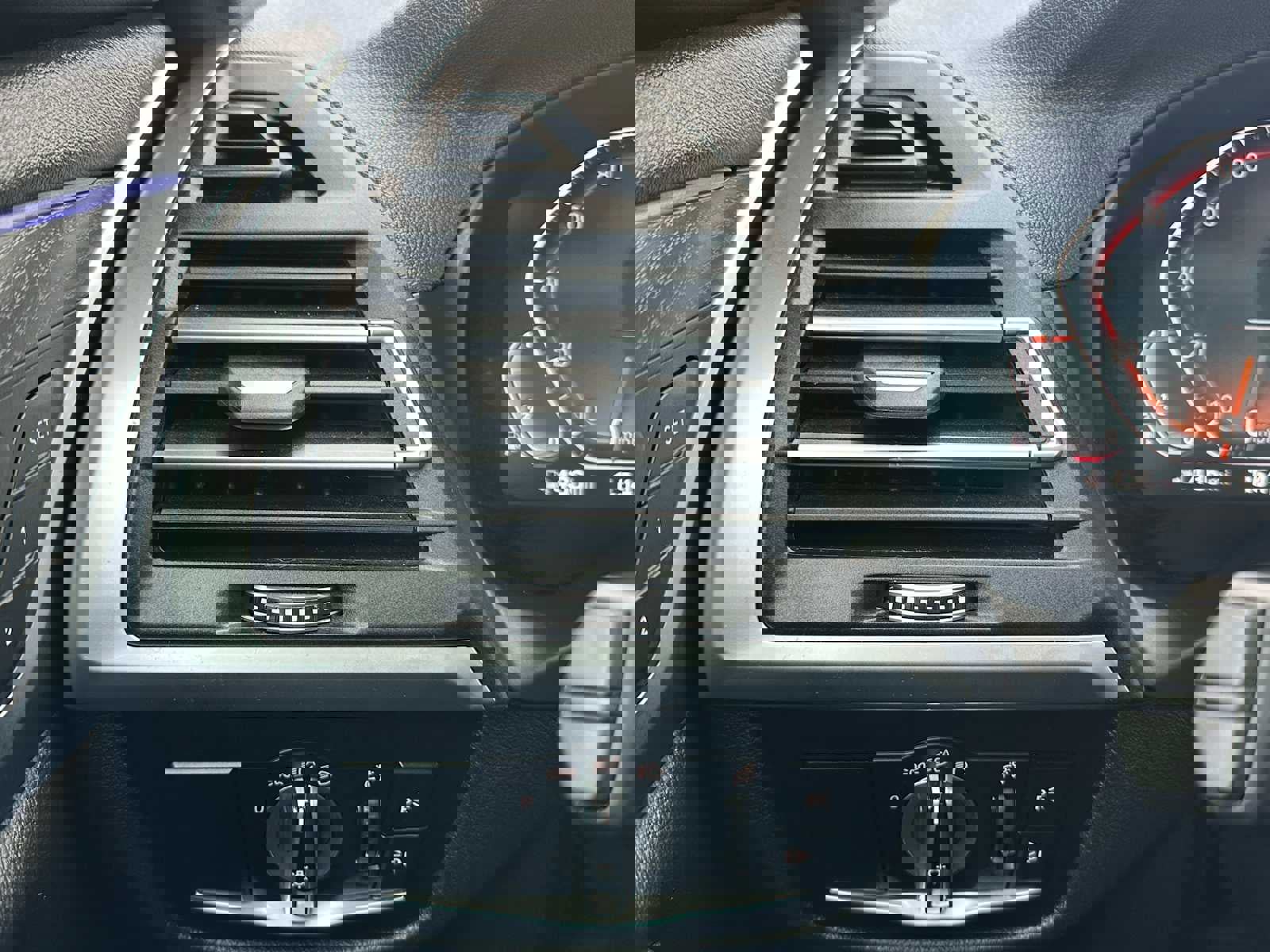 Used 2023 BMW X3 xDrive30i w/ Convenience Package image 33