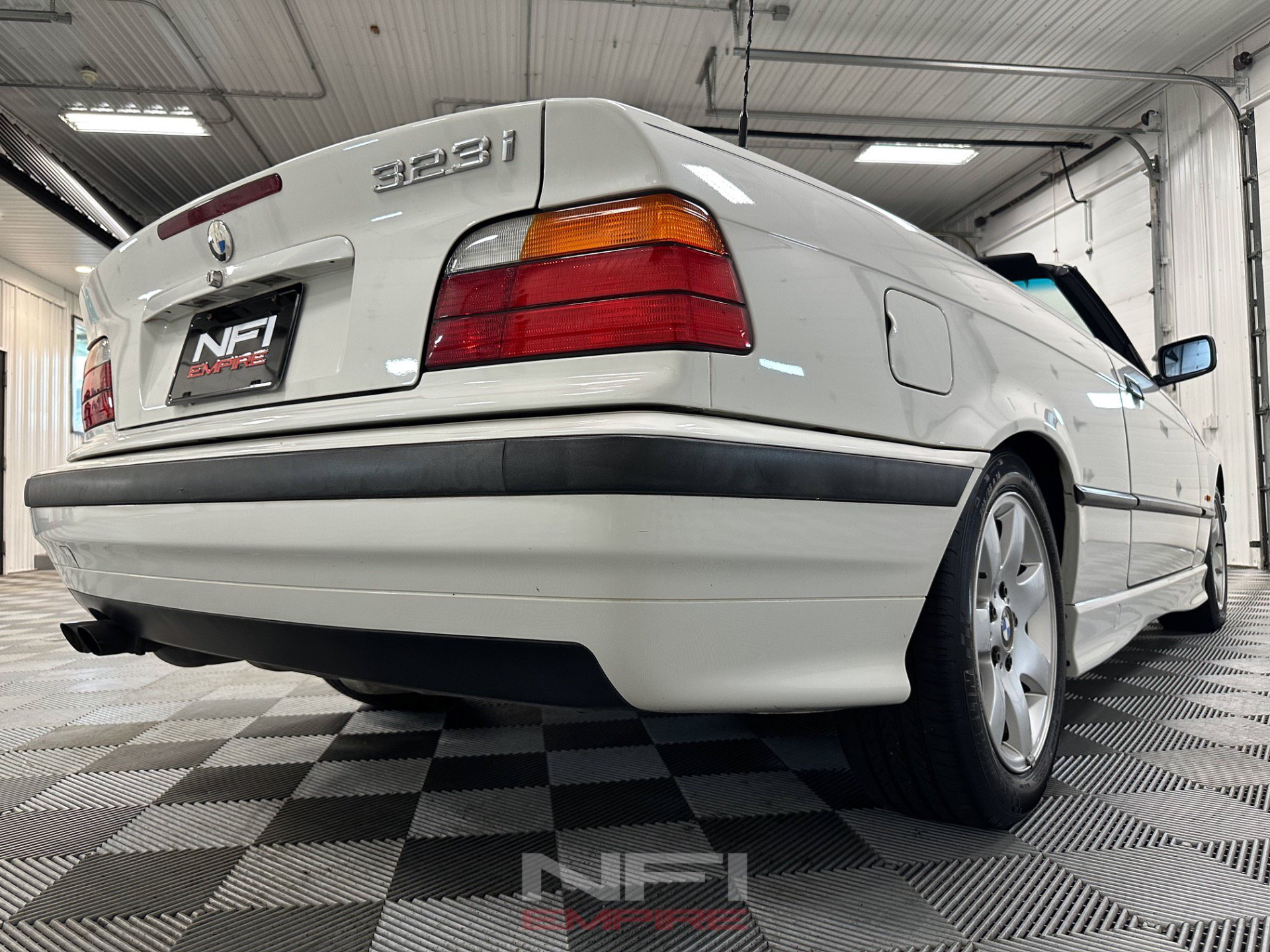 Used 1999 BMW 323i Convertible RWD image 28