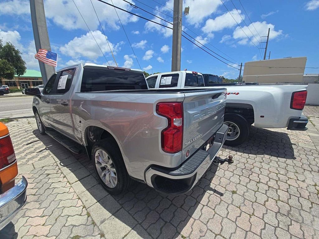 Used 2021 Chevrolet Silverado 1500 Custom RWD image 3