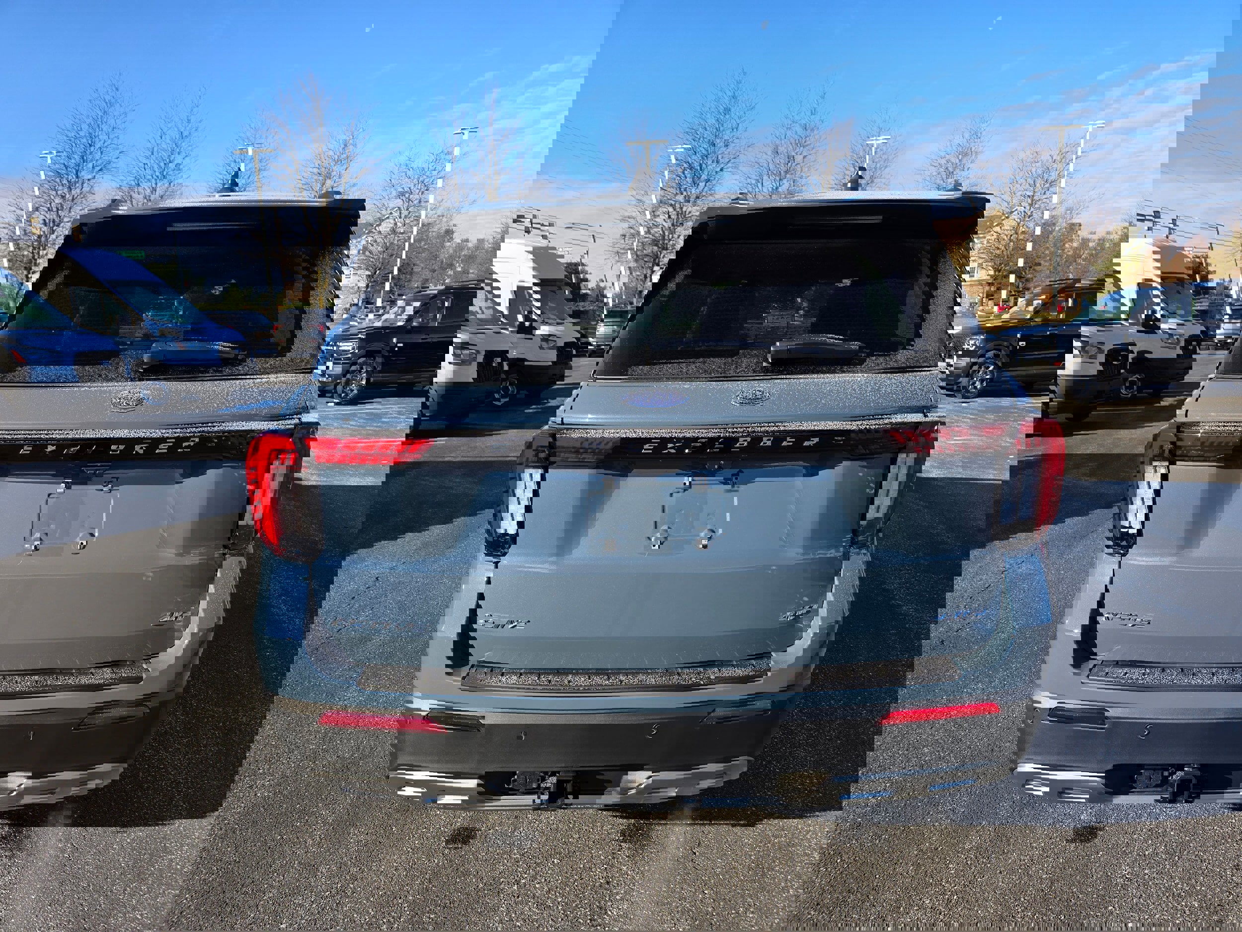 New 2026 Ford Explorer Active w/ Active Comfort Package image 4