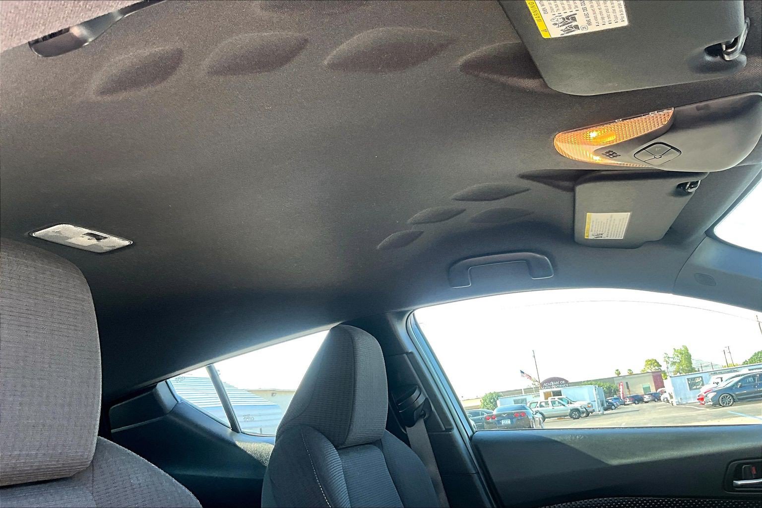 Used 2018 Toyota C-HR XLE FWD image 16