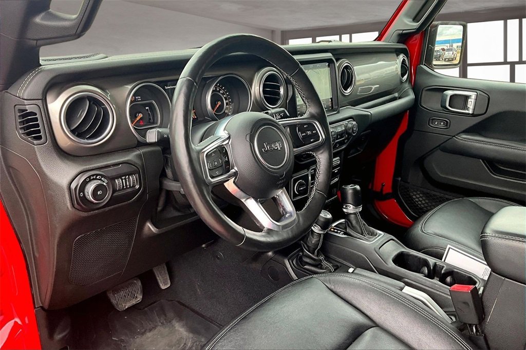 Used 2018 Jeep Wrangler Unlimited Sahara image 13