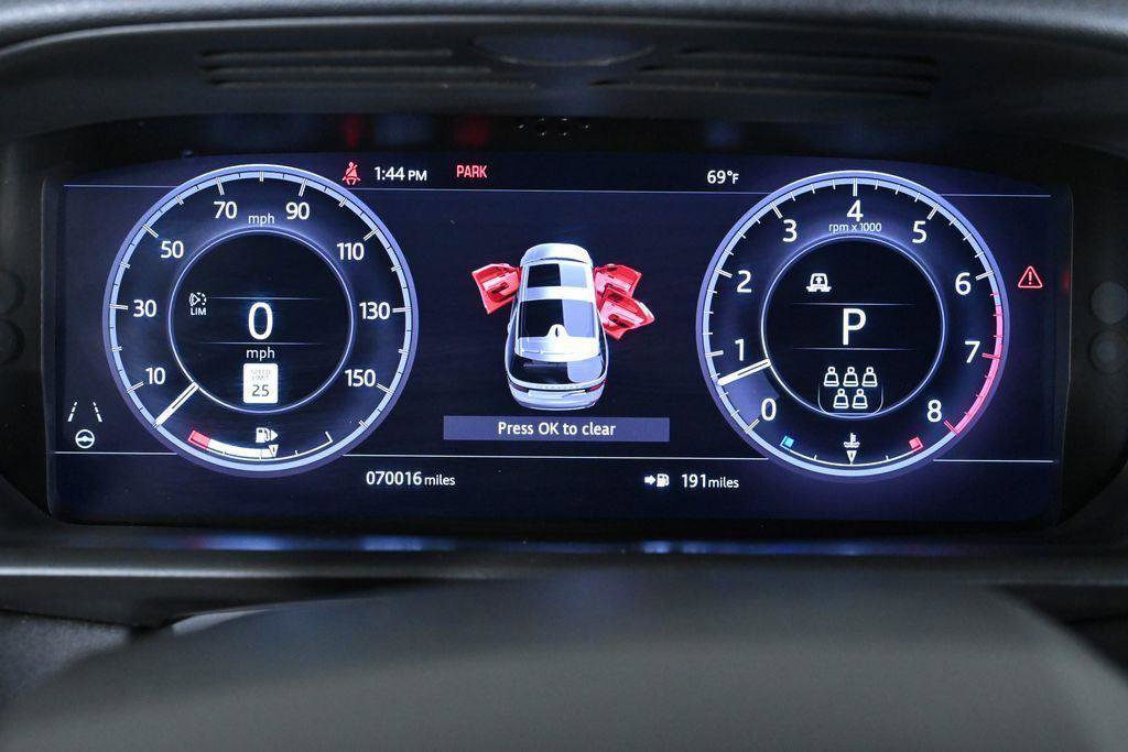 Used 2019 Land Rover Discovery HSE image 15