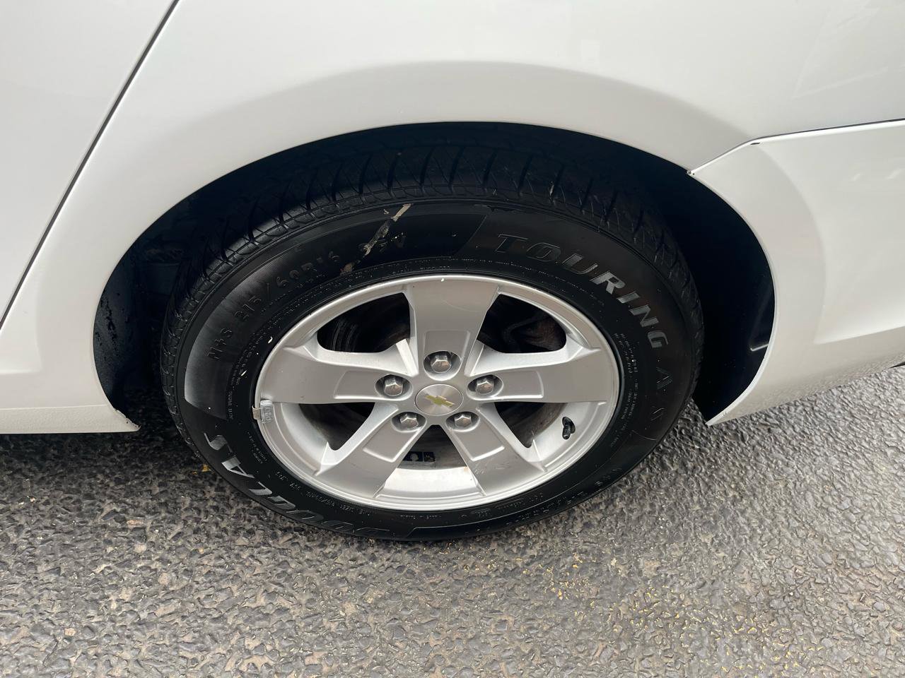 Used 2015 Chevrolet Malibu LT image 14