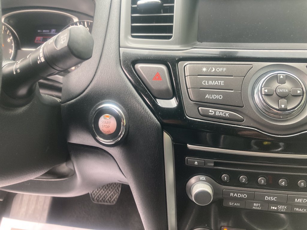 Used 2017 Nissan Pathfinder S AWD/4WD image 22