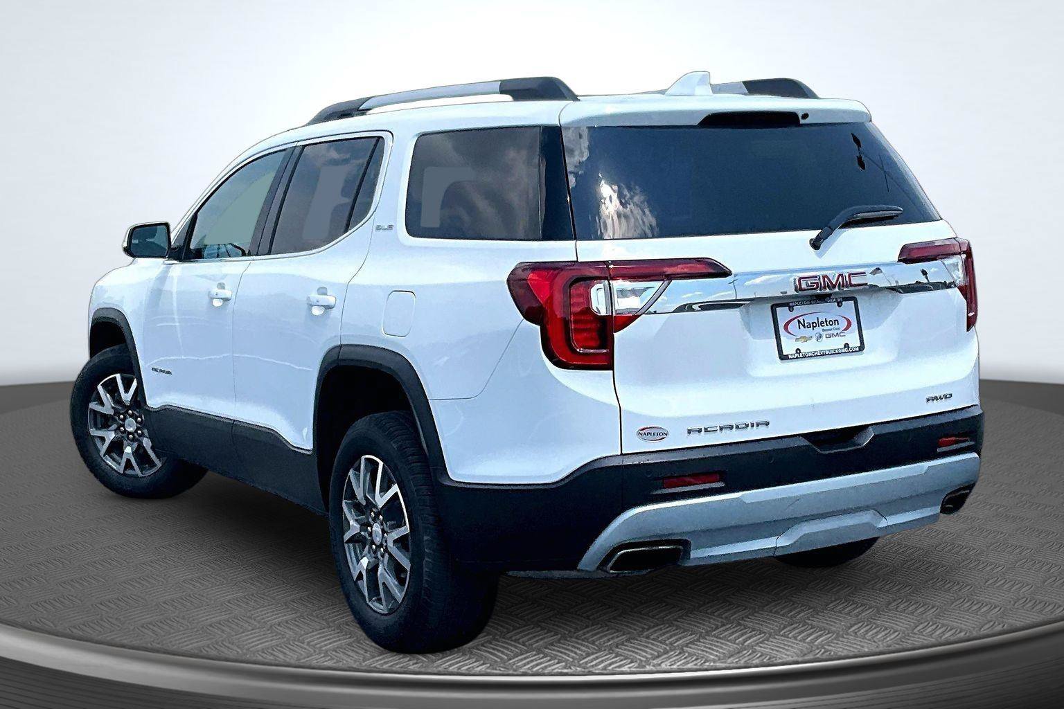Used 2023 GMC Acadia SLE w/ Driver Convenience Package AWD/4WD image 14