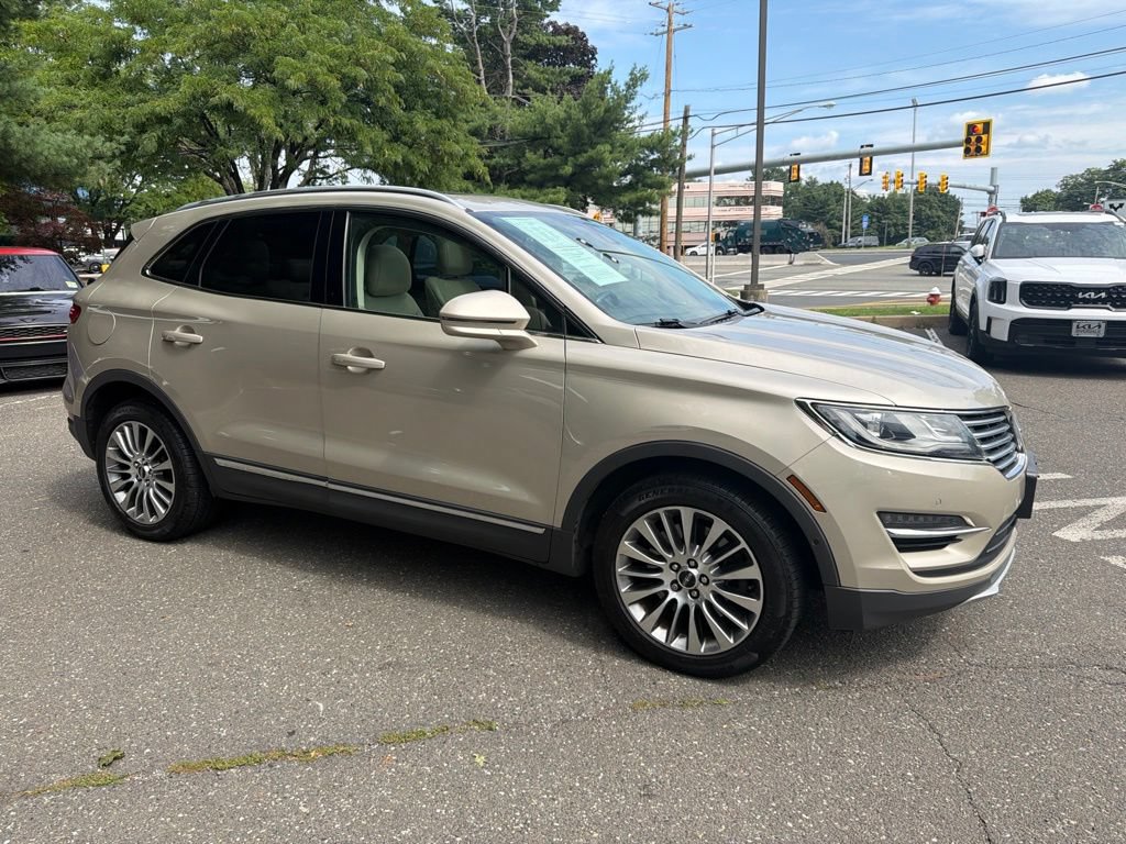 Used 2017 Lincoln MKC Reserve AWD/4WD image 3