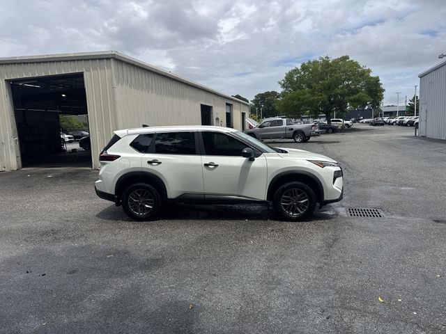 New 2026 Nissan Rogue S FWD image 4