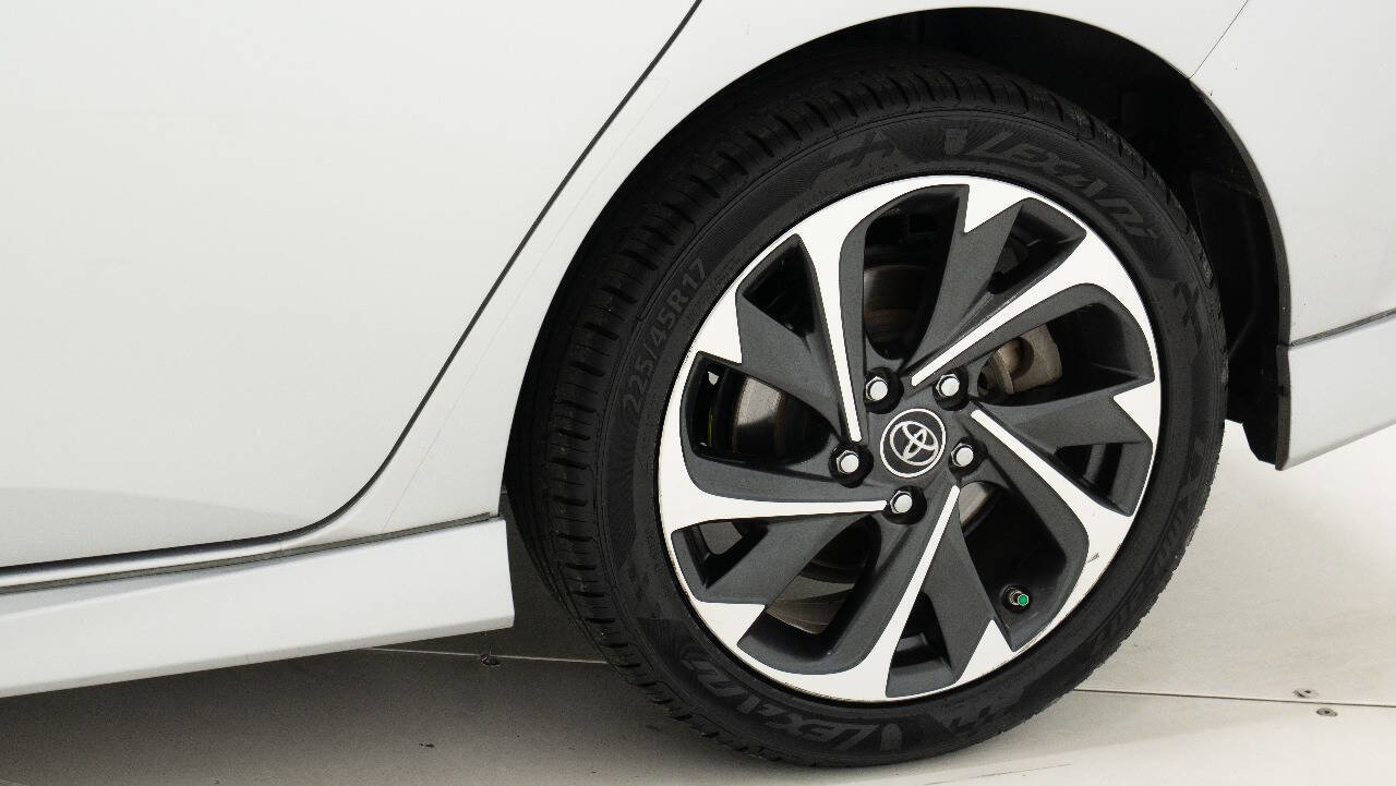 Used 2017 Toyota Corolla iM FWD image 64