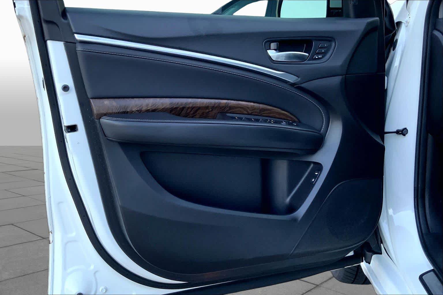 Used 2020 Acura MDX w/ Advance Package FWD image 21