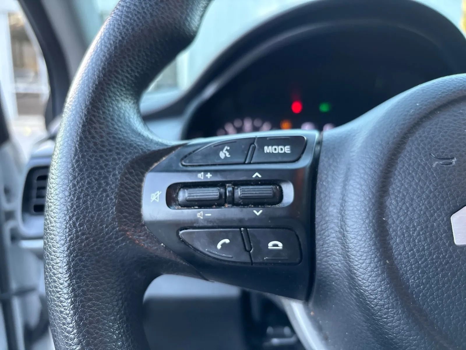 Used 2022 Kia Rio LX FWD image 16