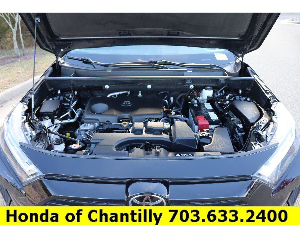 Used 2022 Toyota RAV4 XLE image 31