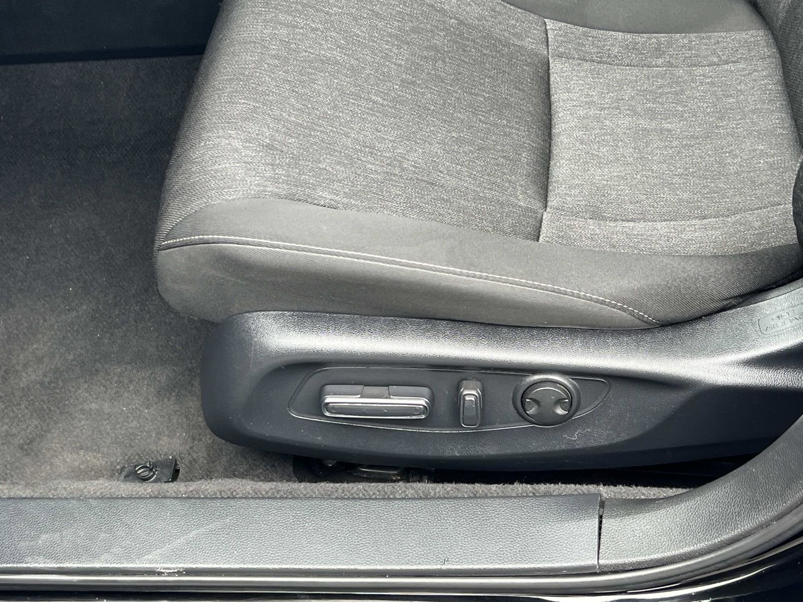 Certified 2023 Honda Accord EX image 17