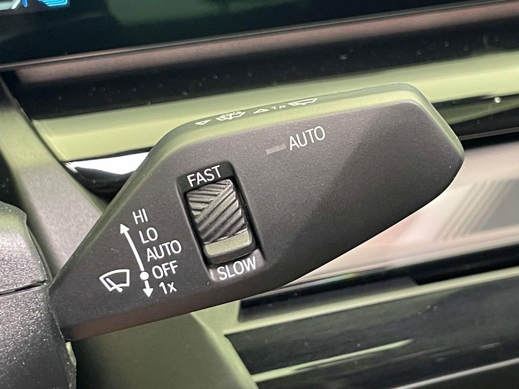 New 2026 BMW 550e xDrive AWD/4WD image 37