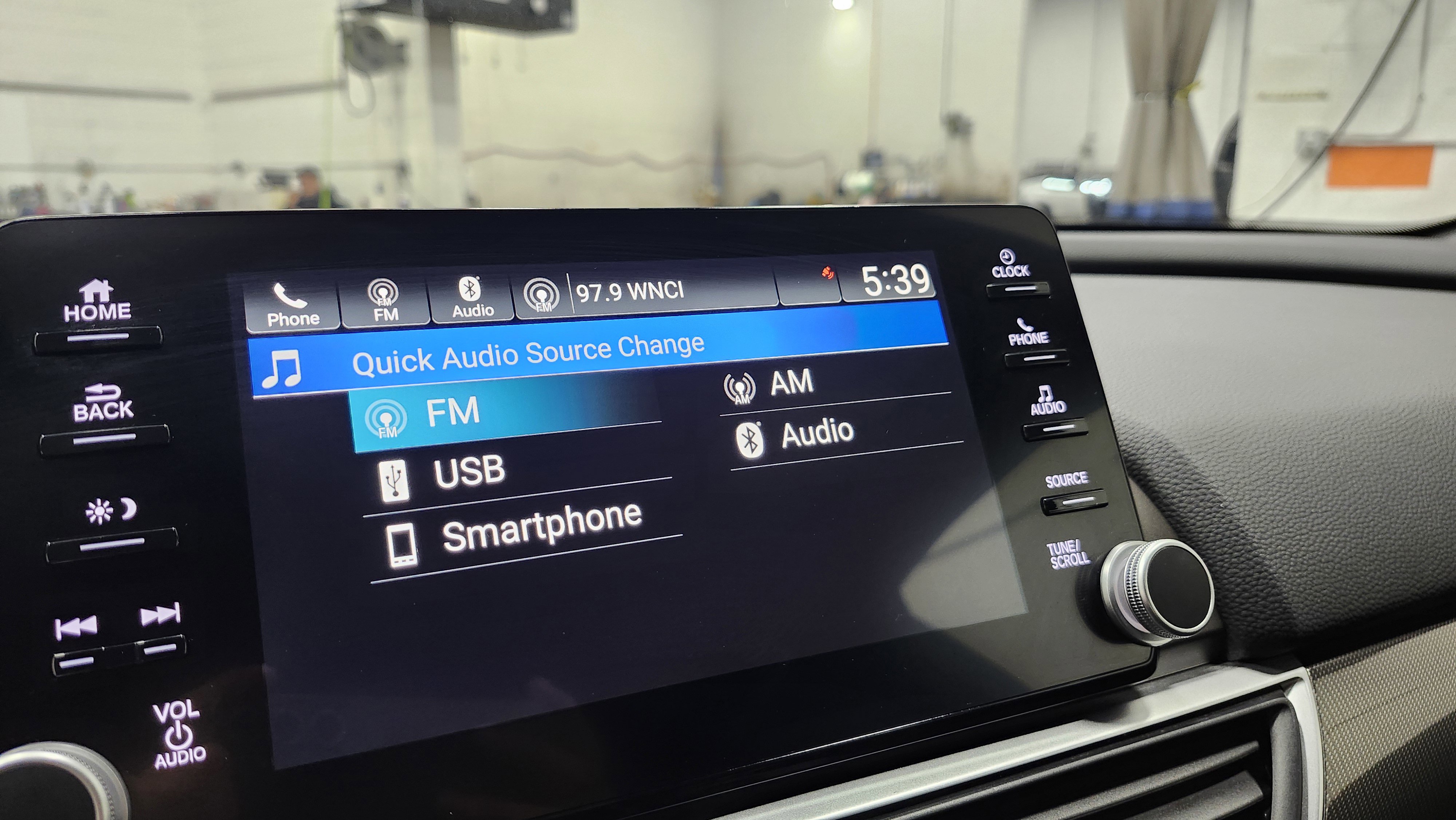 Used 2018 Honda Accord Sport image 4