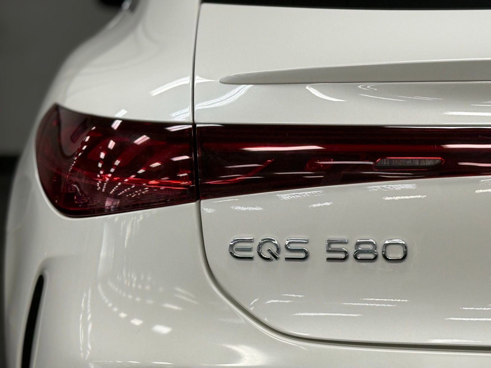 Certified 2023 Mercedes-Benz EQS 580 4MATIC Sedan image 9