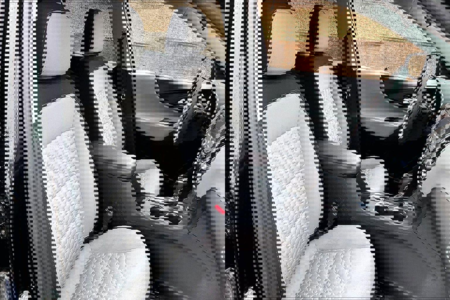 Used 2021 Chevrolet Equinox LS w/ LS Convenience Package image 7