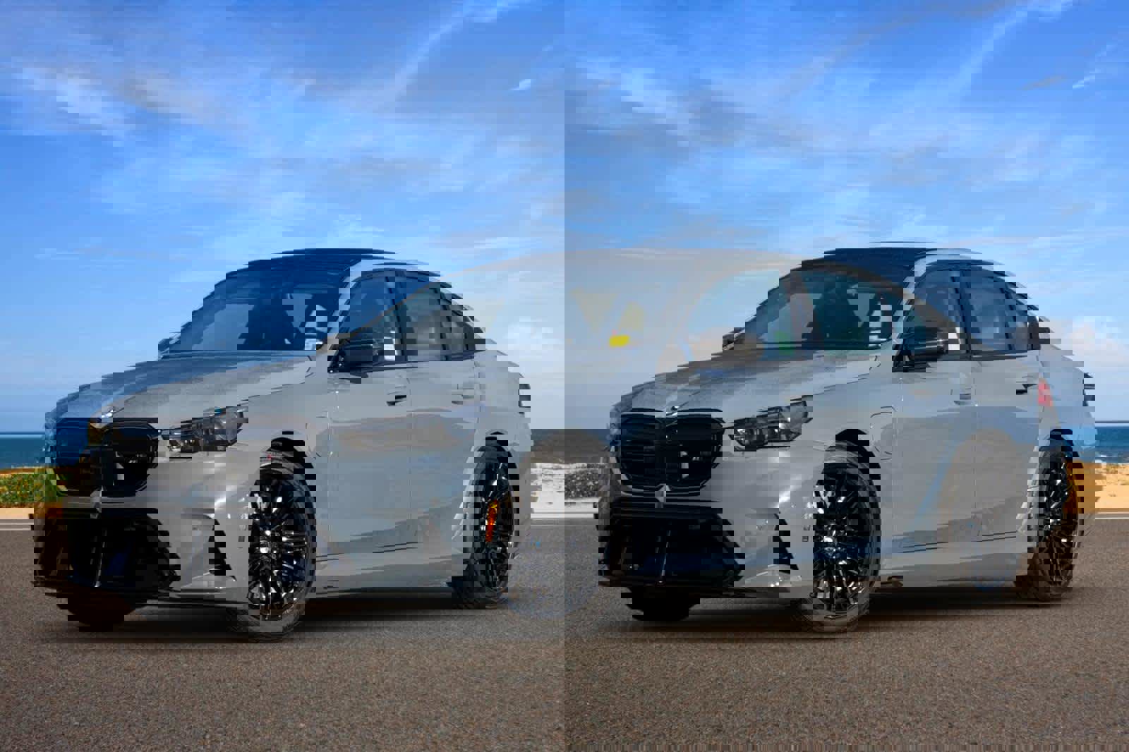 Used 2025 BMW M5 w/ Carbon Package video 1