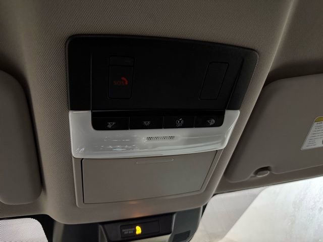Certified 2025 Nissan Rogue SV image 24