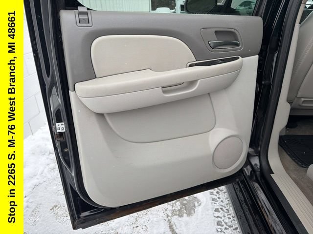 Used 2013 Chevrolet Avalanche LT AWD/4WD image 28