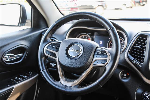 Used 2017 Jeep Cherokee Limited w/ Luxury Group image 15