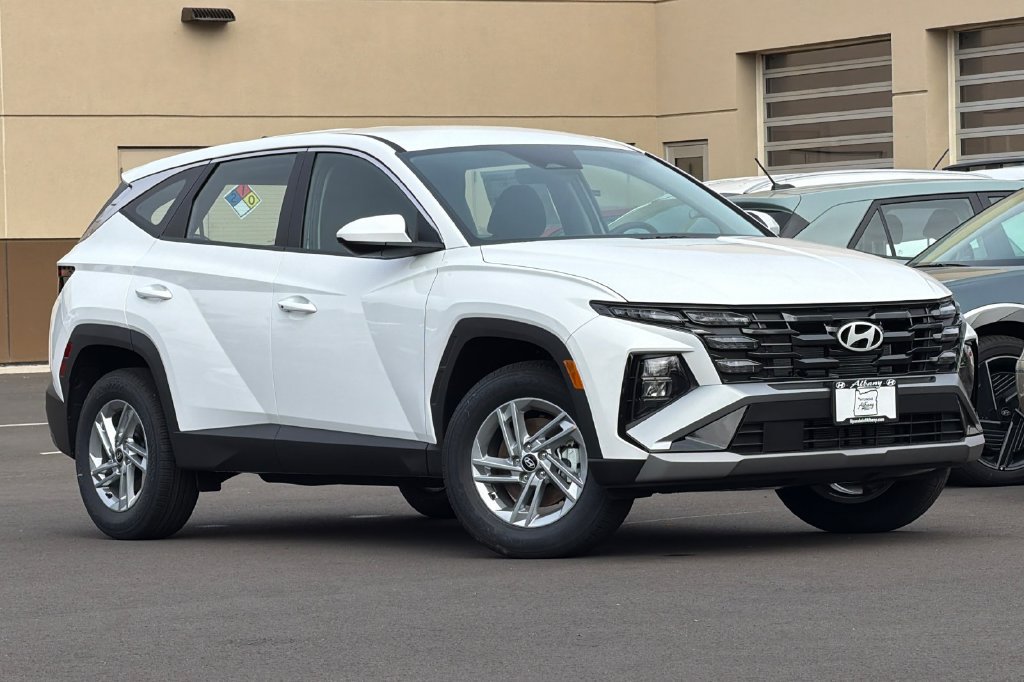 New 2026 Hyundai Tucson SE AWD/4WD image 2