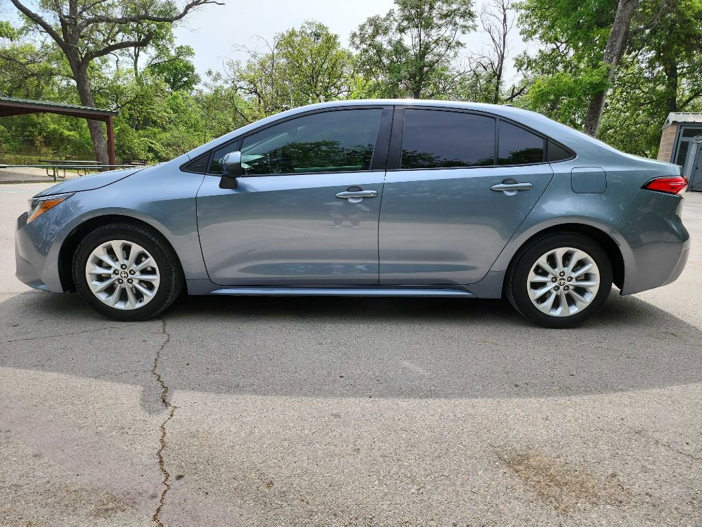 Used 2020 Toyota Corolla LE w/ LE Premium Package FWD image 5