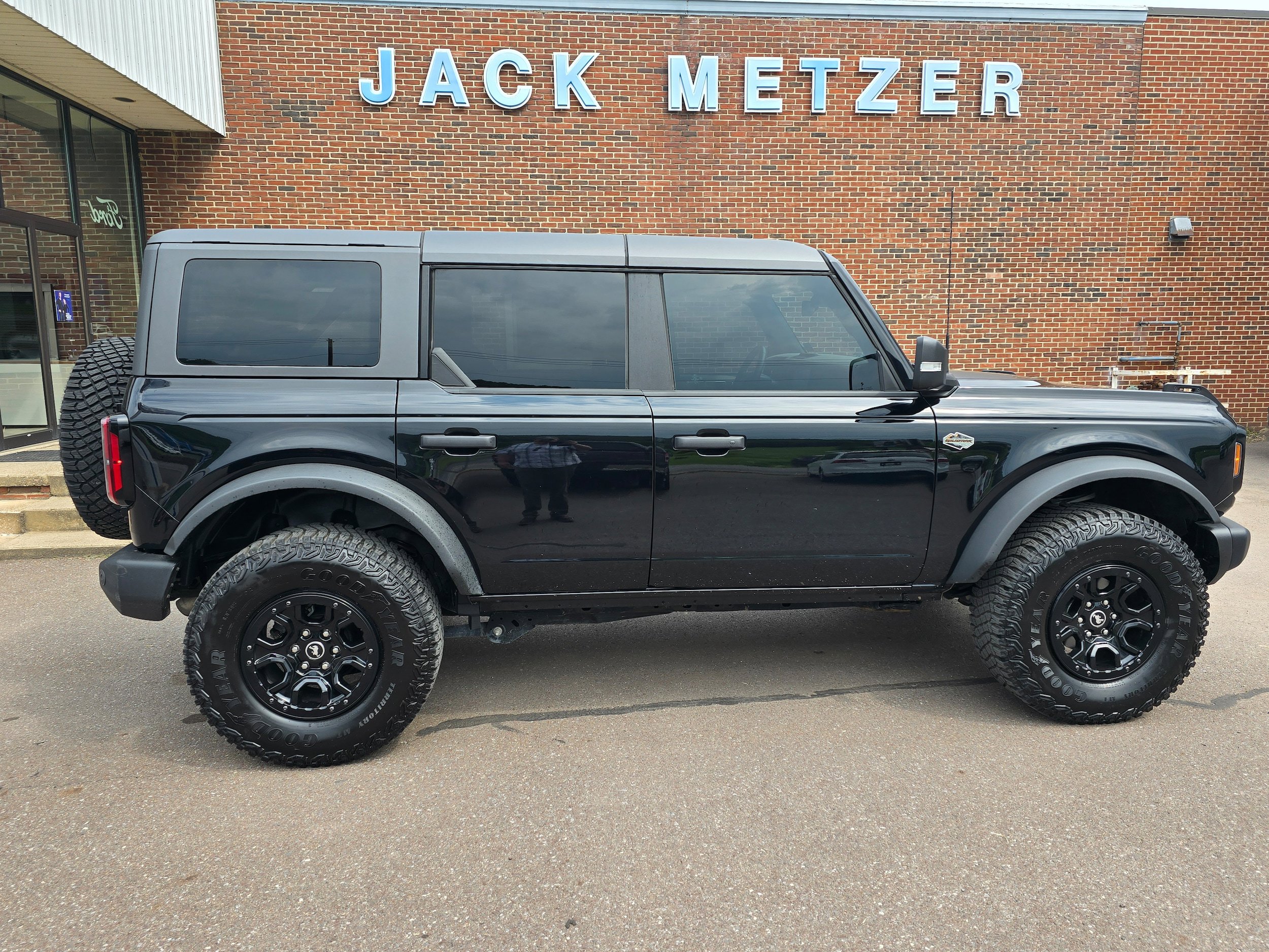 Used 2023 Ford Bronco Wildtrak AWD/4WD image 8