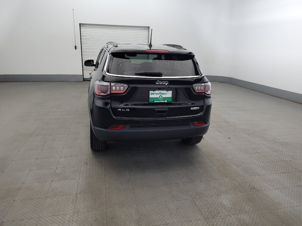 Used 2018 Jeep Compass Latitude w/ Popular Equipment Group AWD/4WD image 6